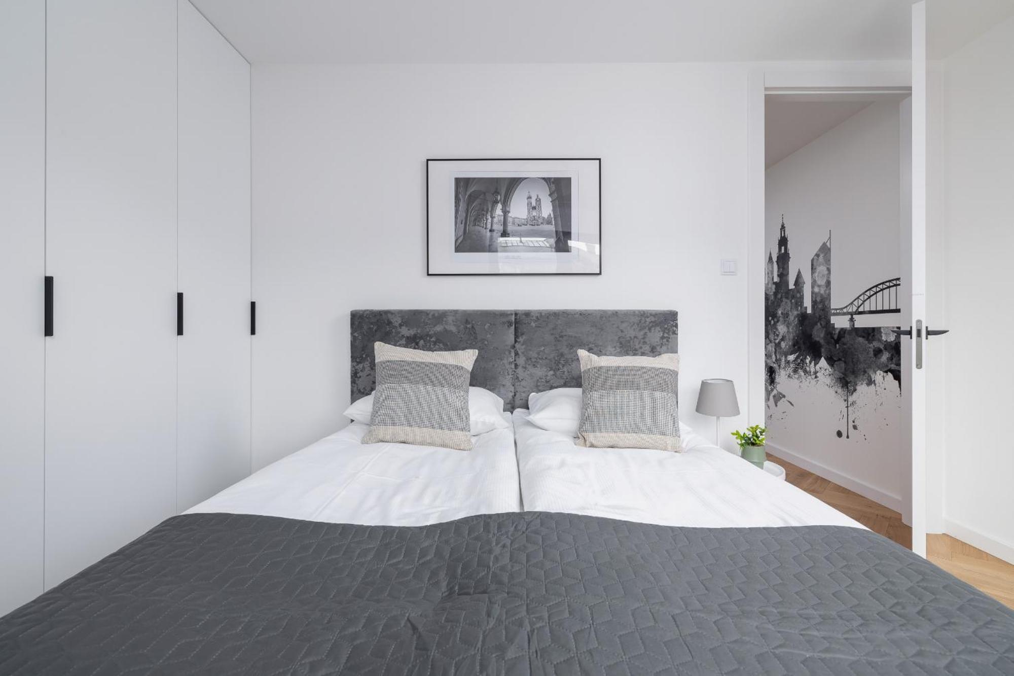 Lux Apartments Kosciuszki 39 With Parking By Renters Prestige 크라쿠프 외부 사진